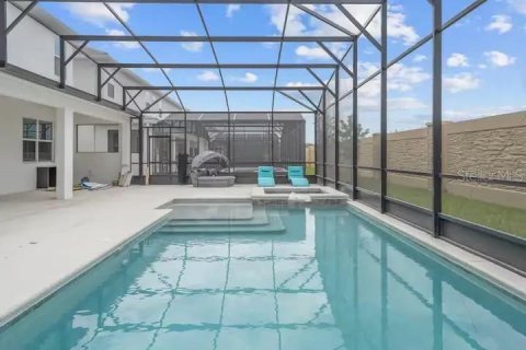 House in Kissimmee, Florida 15 bedrooms, 580.55 sq.m. № 2103003 - photo 3