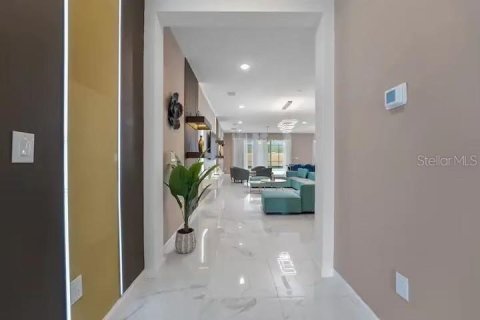 House in Kissimmee, Florida 15 bedrooms, 580.55 sq.m. № 2103003 - photo 4