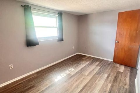 Villa ou maison à louer à Port Richey, Floride: 3 chambres, 84.73 m2 № 2150597 - photo 7