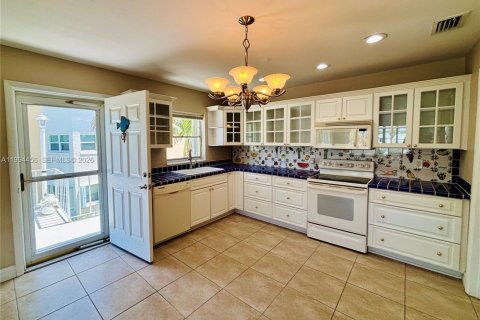 Copropriété à louer à St. Lucie, Floride: 2 chambres, 98.48 m2 № 2056336 - photo 6