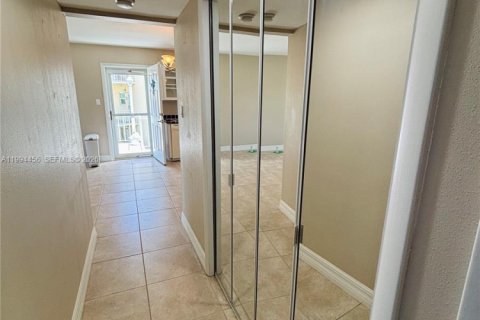 Copropriété à louer à St. Lucie, Floride: 2 chambres, 98.48 m2 № 2056336 - photo 17