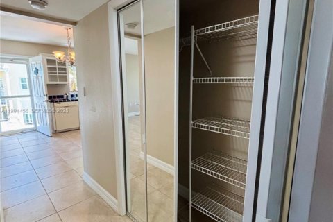 Copropriété à louer à St. Lucie, Floride: 2 chambres, 98.48 m2 № 2056336 - photo 18