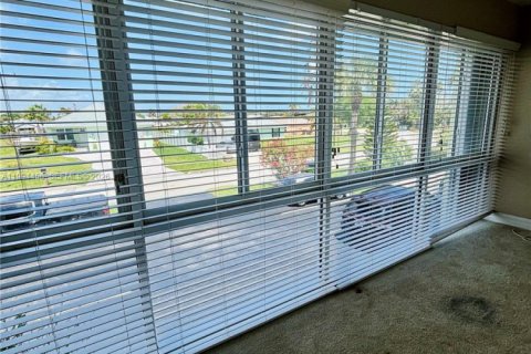 Copropriété à louer à St. Lucie, Floride: 2 chambres, 98.48 m2 № 2056336 - photo 19