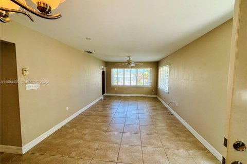 Copropriété à louer à St. Lucie, Floride: 2 chambres, 98.48 m2 № 2056336 - photo 4