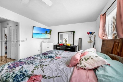 Copropriété à vendre à Hialeah, Floride: 2 chambres, 98.66 m2 № 1970379 - photo 11