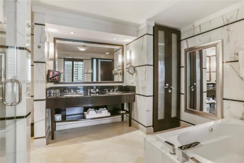 Copropriété à vendre à Miami Beach, Floride: 2 chambres, 139.54 m2 № 2154849 - photo 21
