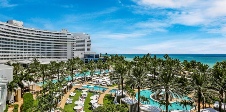 Condo à Miami Beach, Floride, 2 chambres  № 2154849