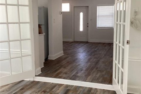 House in Bradenton, Florida 3 bedrooms, 96.53 sq.m. № 1717031 - photo 11