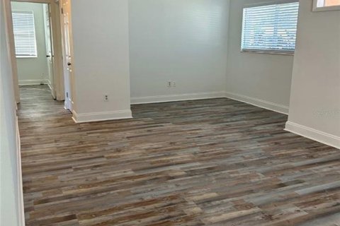 House in Bradenton, Florida 3 bedrooms, 96.53 sq.m. № 1717031 - photo 15