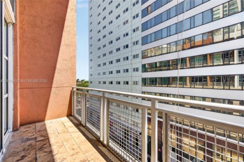 Copropriété à louer à Miami, Floride: 1 chambre, 90.86 m2 № 2076423 - photo 19