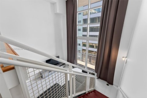 Copropriété à louer à Miami, Floride: 1 chambre, 90.86 m2 № 2076423 - photo 9