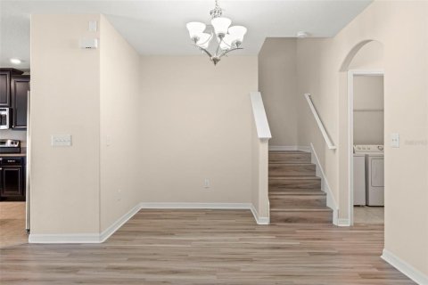 House in Brandon, Florida 4 bedrooms, 199.37 sq.m. № 2410562 - photo 6