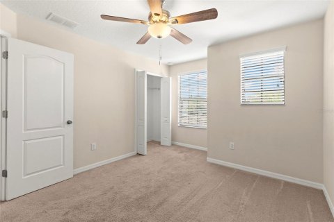 House in Brandon, Florida 4 bedrooms, 199.37 sq.m. № 2410562 - photo 30