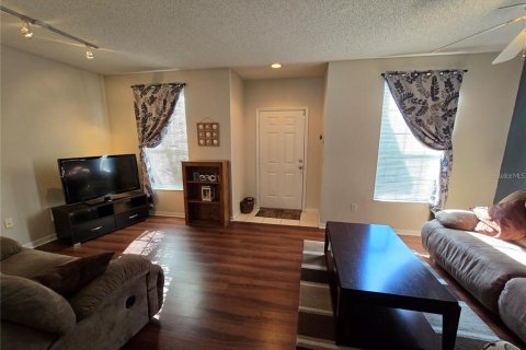 Touwnhouse à vendre à Wesley Chapel, Floride: 3 chambres, 130.16 m2 № 2150332 - photo 7