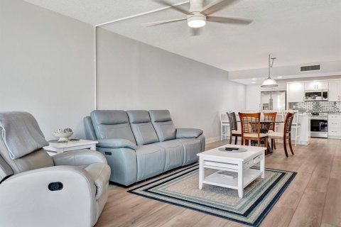 Copropriété à louer à Clearwater, Floride: 2 chambres, 128.21 m2 № 1722467 - photo 18