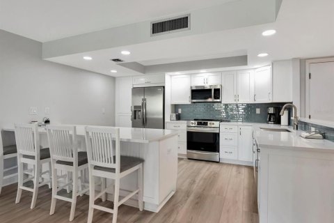 Copropriété à louer à Clearwater, Floride: 2 chambres, 128.21 m2 № 1722467 - photo 6