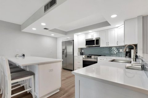 Copropriété à louer à Clearwater, Floride: 2 chambres, 128.21 m2 № 1722467 - photo 7