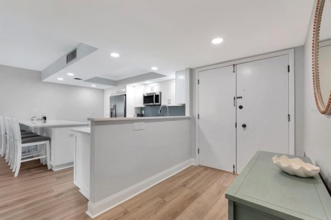 Copropriété à louer à Clearwater, Floride: 2 chambres, 128.21 m2 № 1722467 - photo 5