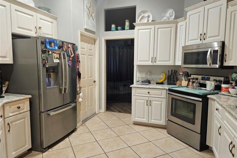 House in Ocala, Florida 3 bedrooms, 239.78 sq.m. № 1899557 - photo 2