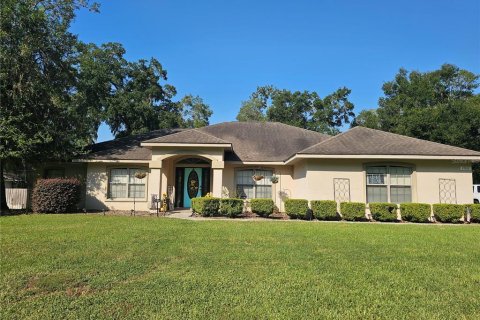 House in Ocala, Florida 3 bedrooms, 239.78 sq.m. № 1899557 - photo 1