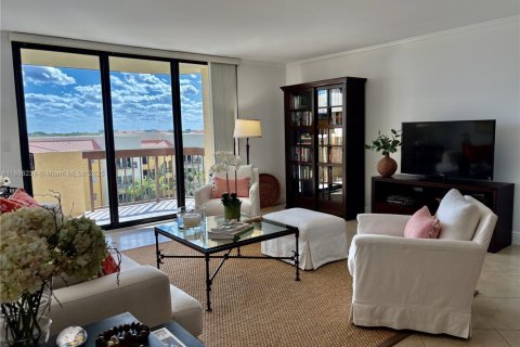 Copropriété à vendre à Coral Gables, Floride: 2 chambres, 132.2 m2 № 1965028 - photo 1