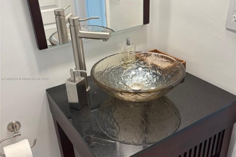 Copropriété à vendre à Coral Gables, Floride: 2 chambres, 132.2 m2 № 1965028 - photo 24