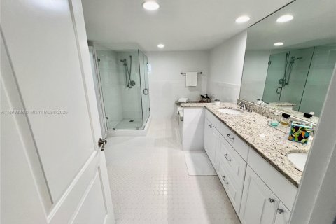 Copropriété à vendre à Coral Gables, Floride: 2 chambres, 132.2 m2 № 1965028 - photo 21