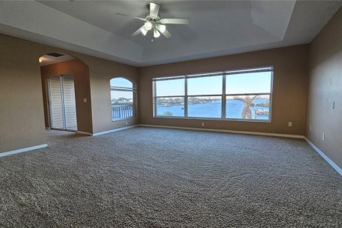 House in Apollo Beach, Florida 3 bedrooms, 208.57 sq.m. № 2227742 - photo 7
