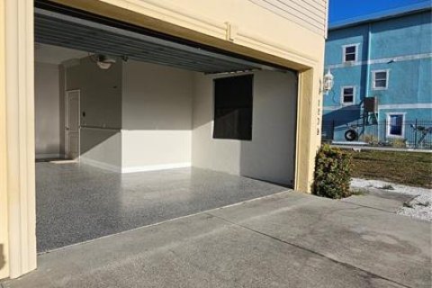 House in Apollo Beach, Florida 3 bedrooms, 208.57 sq.m. № 2227742 - photo 28