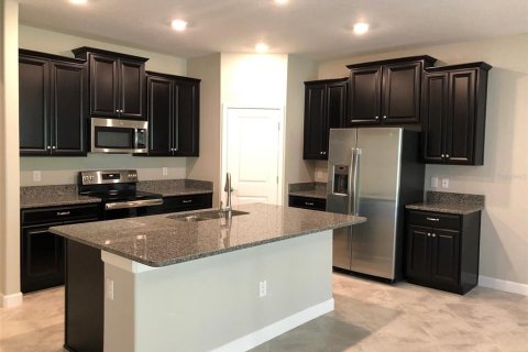 Adosado en alquiler en Tampa, Florida, 3 dormitorios, 165.37 m2 № 2095377 - foto 4