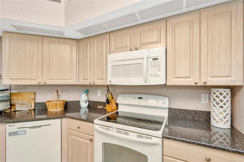 Villa ou maison à vendre à New Port Richey, Floride: 3 chambres, 149.2 m2 № 2323138 - photo 17