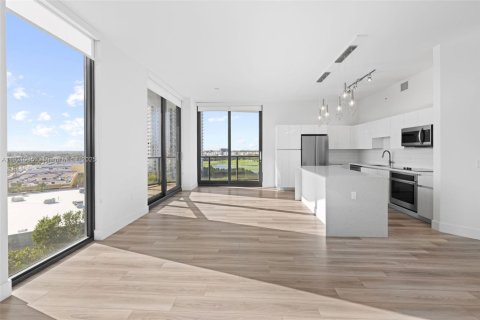 Condo in Hallandale Beach, Florida, 2 bedrooms  № 1974196 - photo 3