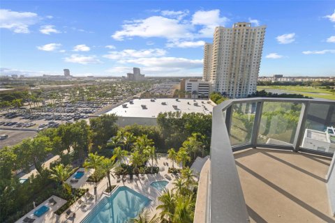 Condo in Hallandale Beach, Florida, 2 bedrooms  № 1974196 - photo 21