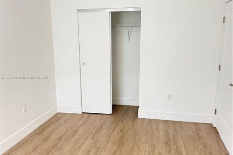 Condominio en alquiler en Davie, Florida, 1 dormitorio, 58.9 m2 № 1947649 - foto 7