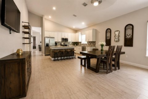 Villa ou maison à vendre à Saint Cloud, Floride: 4 chambres, 191.75 m2 № 2224764 - photo 4