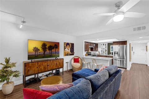 Condominio en venta en Winter Park, Florida, 2 dormitorios, 142.7 m2 № 1844352 - foto 3