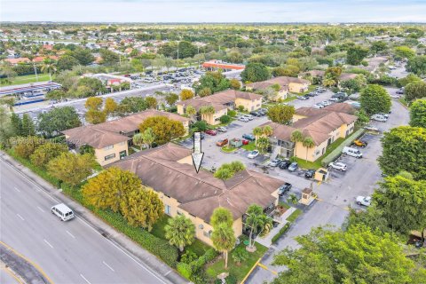 Apartamento en alquiler en Miami, Florida, 2 dormitorios, 76.64 m2 № 2026382 - foto 20