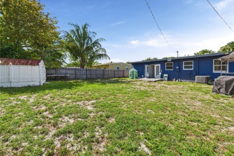 House in Fort Lauderdale, Florida 3 bedrooms, 91.42 sq.m. № 1865505 - photo 21