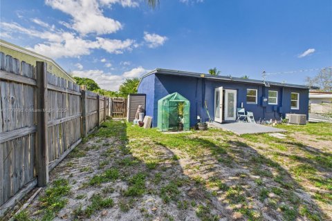 House in Fort Lauderdale, Florida 3 bedrooms, 91.42 sq.m. № 1865505 - photo 22