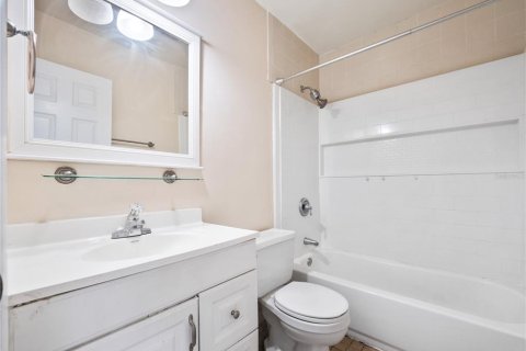 Condo in Orlando, Florida, 2 bedrooms  № 2097713 - photo 10