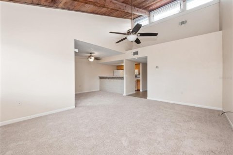 Condo in Orlando, Florida, 2 bedrooms  № 2097713 - photo 14