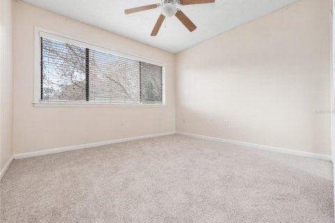 Condo in Orlando, Florida, 2 bedrooms  № 2097713 - photo 12