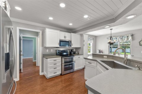 House in Bradenton, Florida 4 bedrooms, 248.14 sq.m. № 1835754 - photo 17