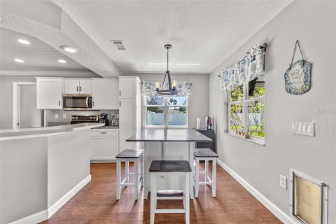 House in Bradenton, Florida 4 bedrooms, 248.14 sq.m. № 1835754 - photo 13