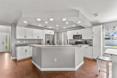 House in Bradenton, Florida 4 bedrooms, 248.14 sq.m. № 1835754 - photo 3