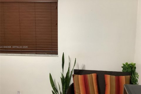 Propiedad comercial en venta en North Lauderdale, Florida № 1989849 - foto 22