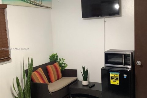 Propiedad comercial en venta en North Lauderdale, Florida № 1989849 - foto 21