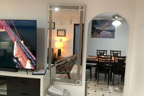 Propiedad comercial en venta en North Lauderdale, Florida № 1989849 - foto 17