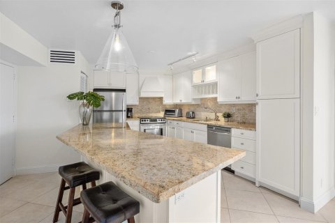 Condo in Fort Lauderdale, Florida, 1 bedroom  № 2081898 - photo 11