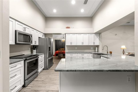 House in Ocala, Florida 4 bedrooms, 242.66 sq.m. № 1885510 - photo 7